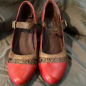 L’Artiste Red Shoes